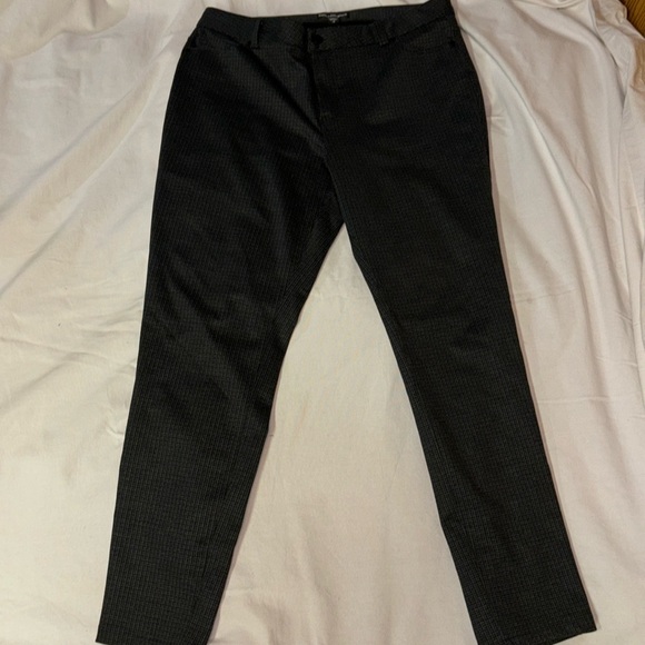 Karl Lagerfeld Women’s Plaid Stretch Dress Pants Size 14 - Picture 1 of 5